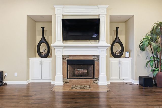 1101 Evening Sunset Circle, Redfield, AR 72132