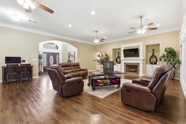 1101 Evening Sunset Circle, Redfield, AR 72132