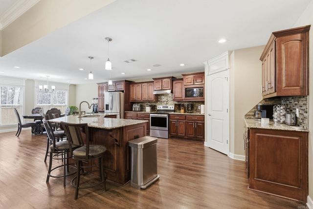 1101 Evening Sunset Circle, Redfield, AR 72132