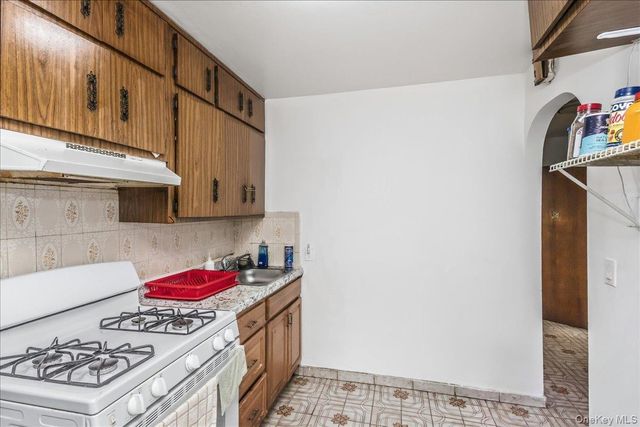 80-09 30th Avenue, Jackson Heights, NY 11370