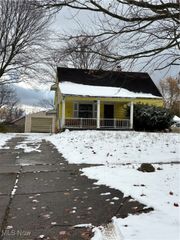 849 Marmion Avenue, Youngstown, OH 44502