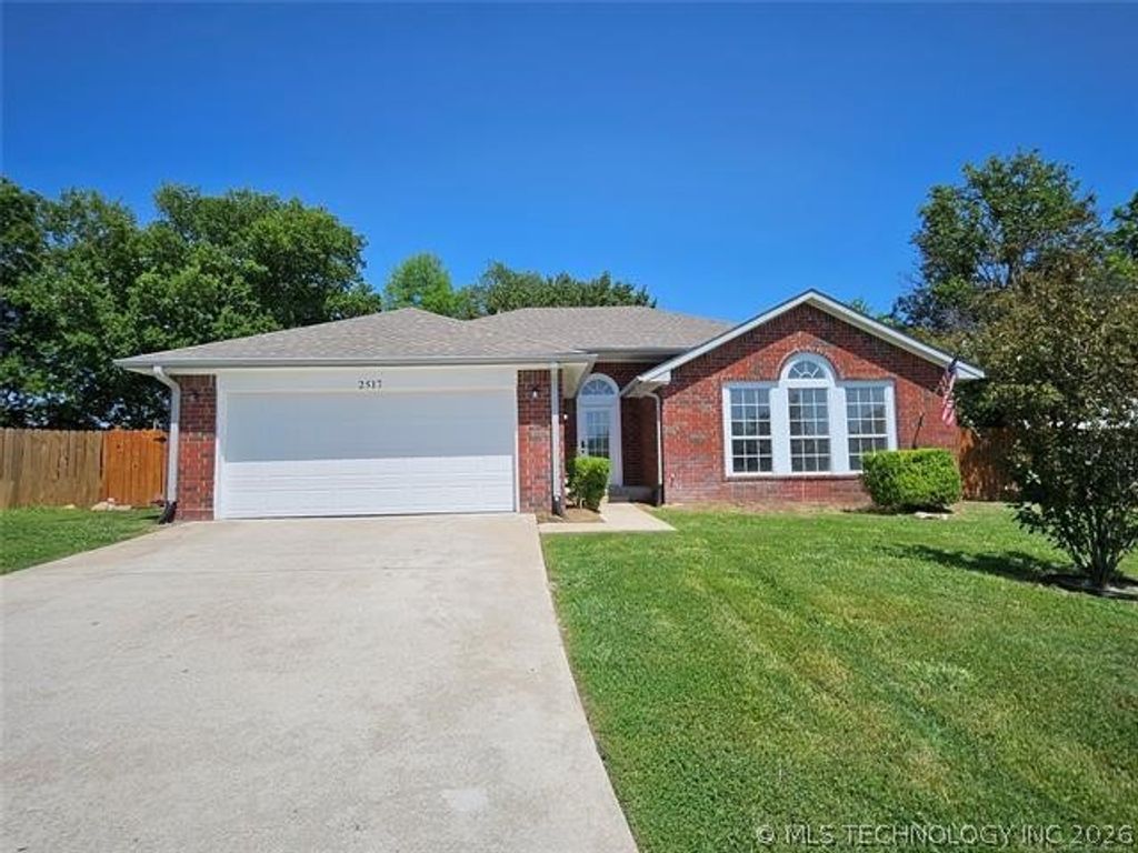 2517 Westwood Court, Ardmore, OK 73401