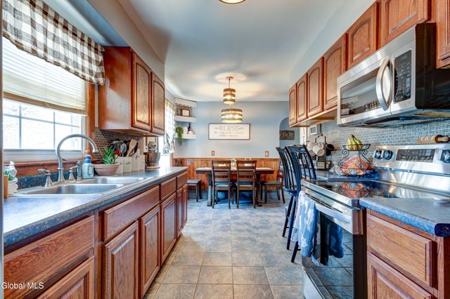 39 Julia Street, Amsterdam, NY 12010