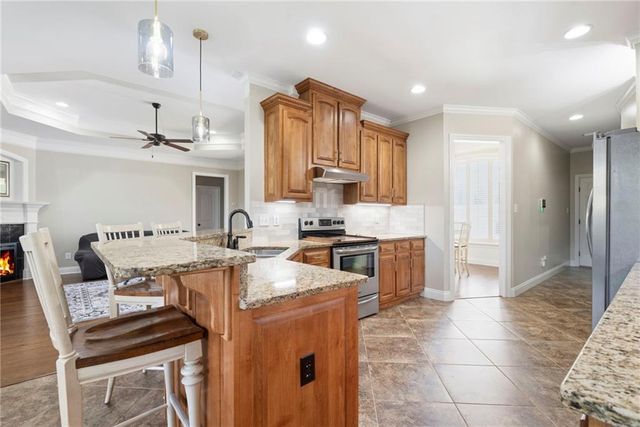 9290 Pecan Grove Drive, Mobile, AL 36695