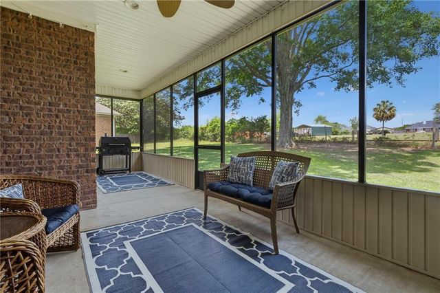 9290 Pecan Grove Drive, Mobile, AL 36695