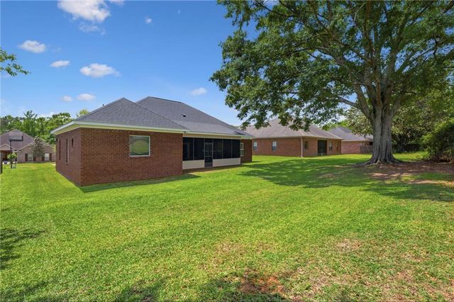 9290 Pecan Grove Drive, Mobile, AL 36695