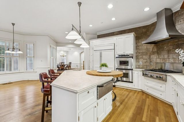 1065 Arbor NE Trace, Atlanta, GA 30319