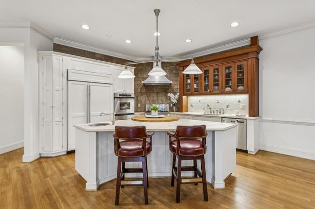 1065 Arbor NE Trace, Atlanta, GA 30319