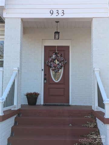 933 W Warren Street W W, Shelby, NC 28150