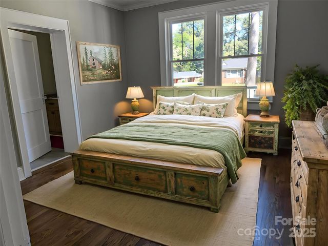 933 W Warren Street W W, Shelby, NC 28150