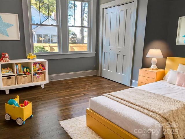 933 W Warren Street W W, Shelby, NC 28150