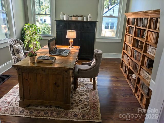 933 W Warren Street W W, Shelby, NC 28150