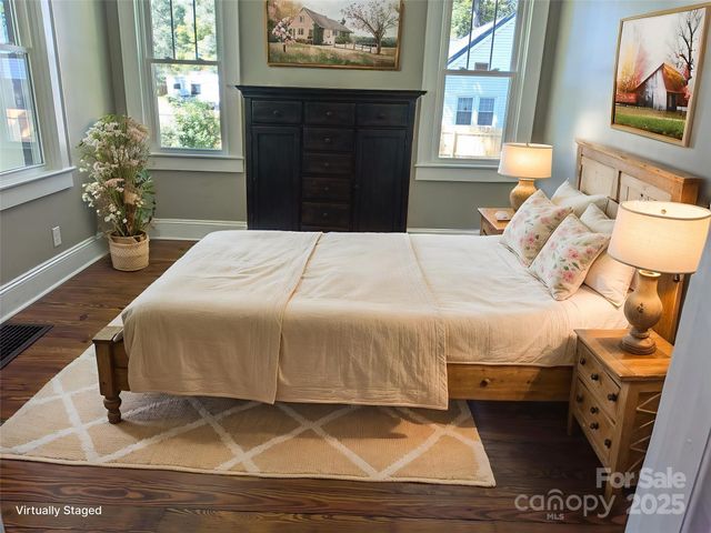 933 W Warren Street W W, Shelby, NC 28150