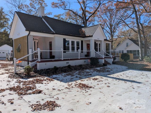 933 W Warren Street W W, Shelby, NC 28150