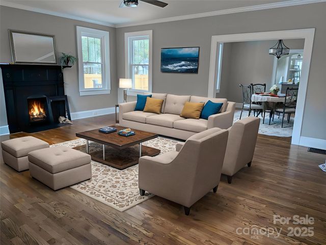 933 W Warren Street W W, Shelby, NC 28150