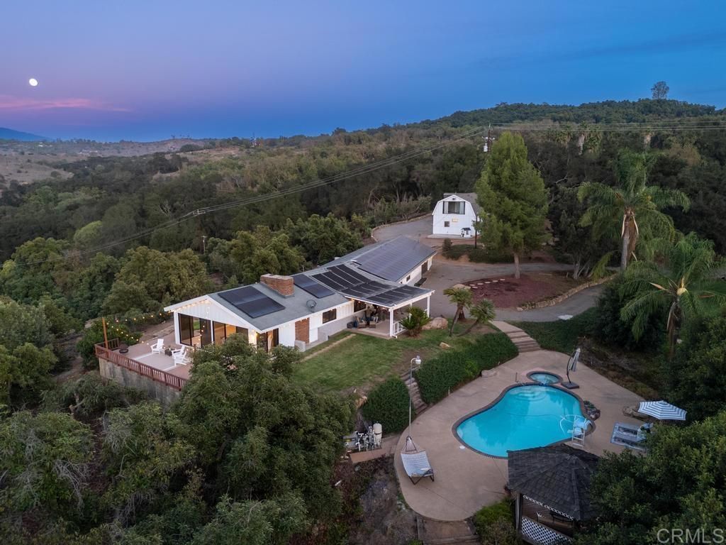 10975 Old Oak Holler, Valley Center, CA 92082 — exterior