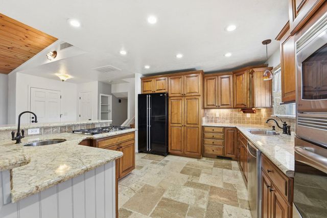 1946 Blue Bell Ct, Cool, CA 95614