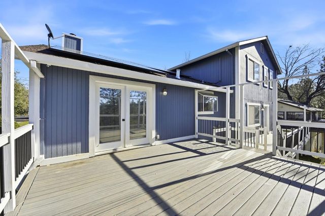 1946 Blue Bell Ct, Cool, CA 95614