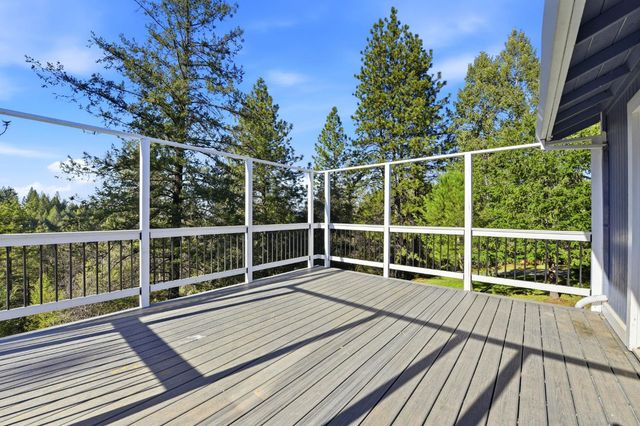 1946 Blue Bell Ct, Cool, CA 95614