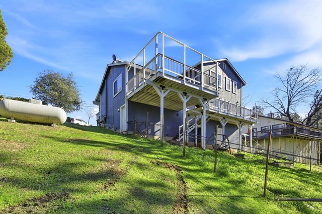 1946 Blue Bell Ct, Cool, CA 95614