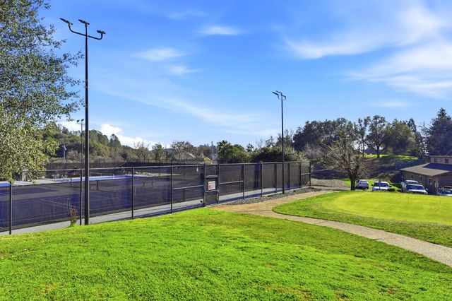 1946 Blue Bell Ct, Cool, CA 95614