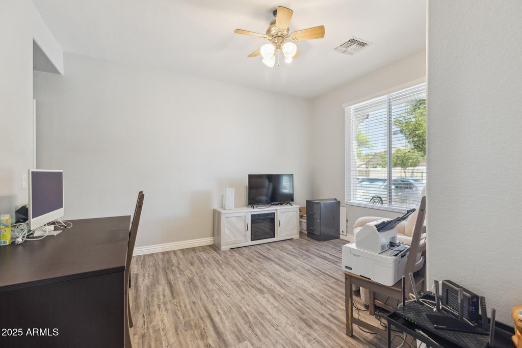 property-img