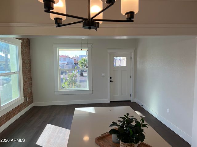317 N 20TH Avenue, Phoenix, AZ 85009