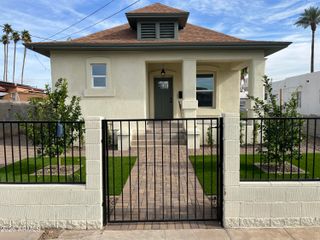 317 N 20TH Avenue, Phoenix, AZ 85009