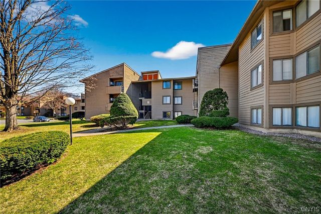 211 Watertree Drive, Dewitt, NY 13057
