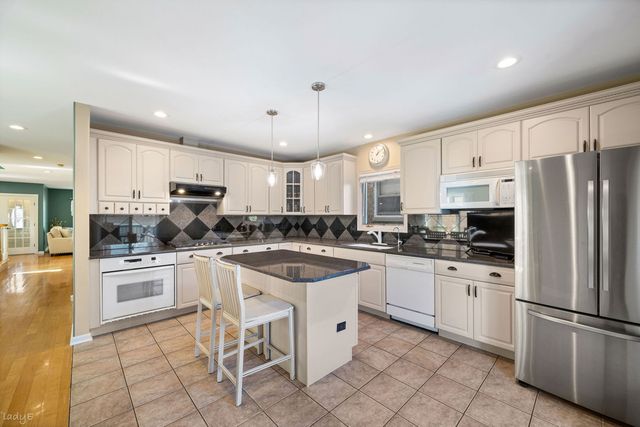 4529 N Sayre Avenue, Harwood Heights, IL 60706