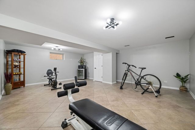 4529 N Sayre Avenue, Harwood Heights, IL 60706