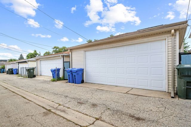4529 N Sayre Avenue, Harwood Heights, IL 60706