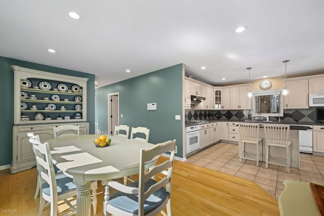 4529 N Sayre Avenue, Harwood Heights, IL 60706