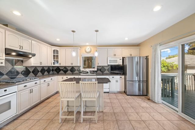 4529 N Sayre Avenue, Harwood Heights, IL 60706