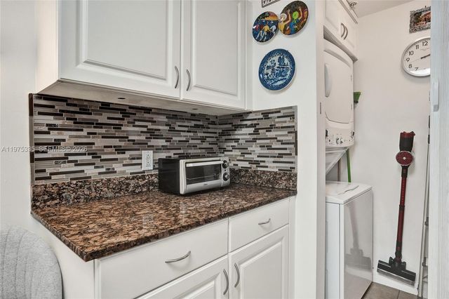 215 SW 42nd Ave 704, Miami, FL 33134