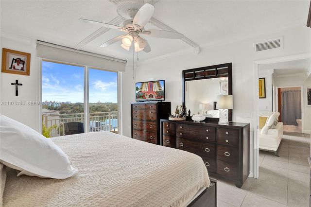 215 SW 42nd Ave 704, Miami, FL 33134