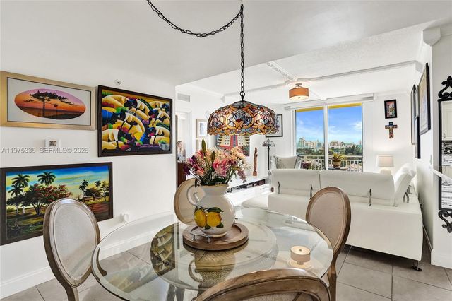 215 SW 42nd Ave 704, Miami, FL 33134