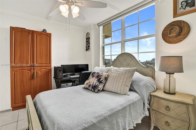 215 SW 42nd Ave 704, Miami, FL 33134