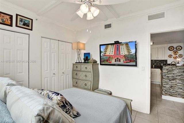 215 SW 42nd Ave 704, Miami, FL 33134