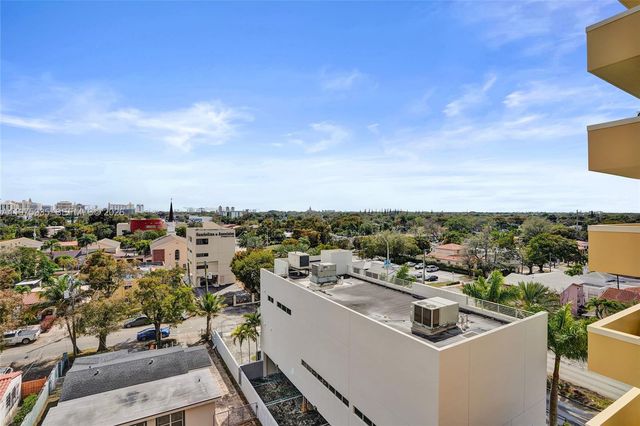 215 SW 42nd Ave 704, Miami, FL 33134