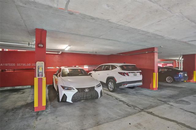 215 SW 42nd Ave 704, Miami, FL 33134