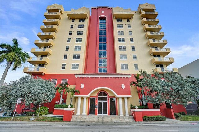 215 SW 42nd Ave 704, Miami, FL 33134