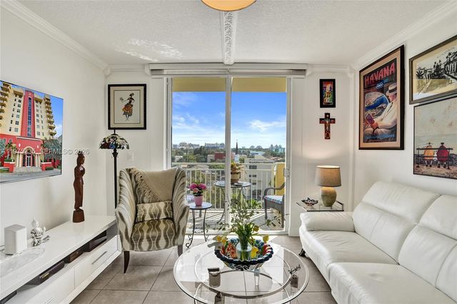 215 SW 42nd Ave 704, Miami, FL 33134