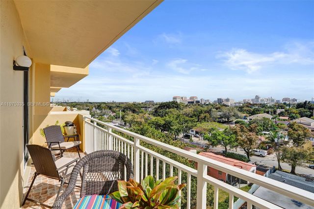 215 SW 42nd Ave 704, Miami, FL 33134