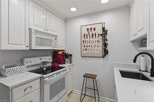 7320 Glenroie Ave Apt 12C, Norfolk, VA 23505