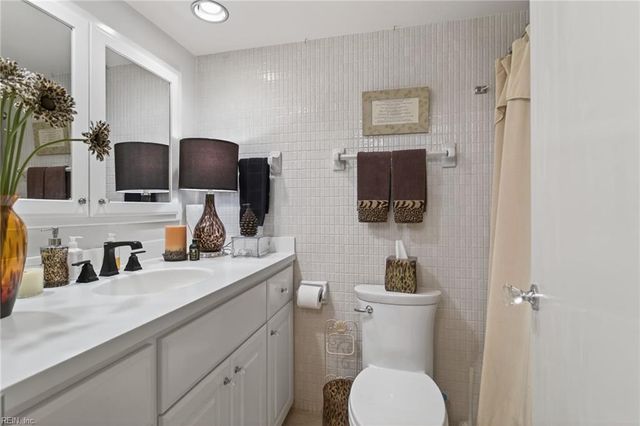 7320 Glenroie Ave Apt 12C, Norfolk, VA 23505