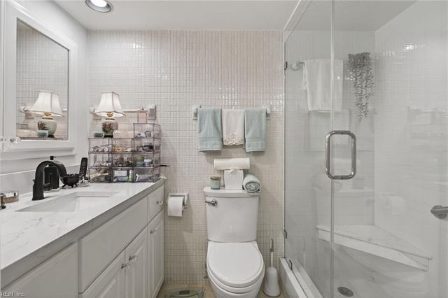 7320 Glenroie Ave Apt 12C, Norfolk, VA 23505