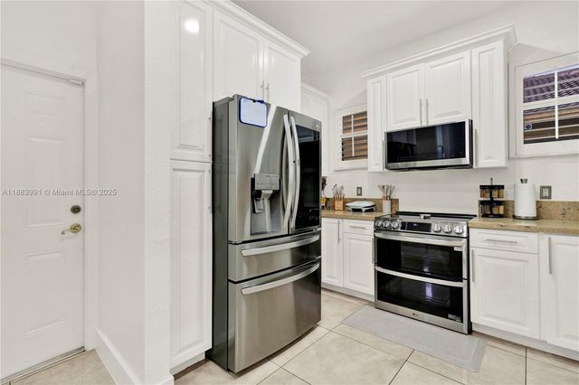 1046 NE 17th Ter, Homestead, FL 33033