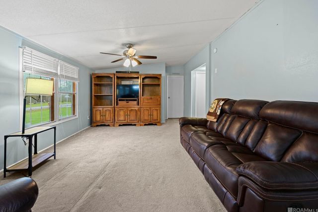 35436 Mcdaniel Rd, Geismar, LA 70734