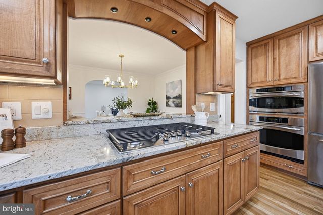 833 FONTAINE ST, Alexandria, VA 22302